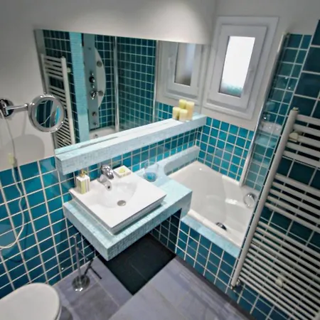 May-10 - Modern, Well-equipped With Private Pool In Villa *