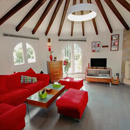 Villa May-10 - Modern, Well-equipped With Private Pool In Benissa