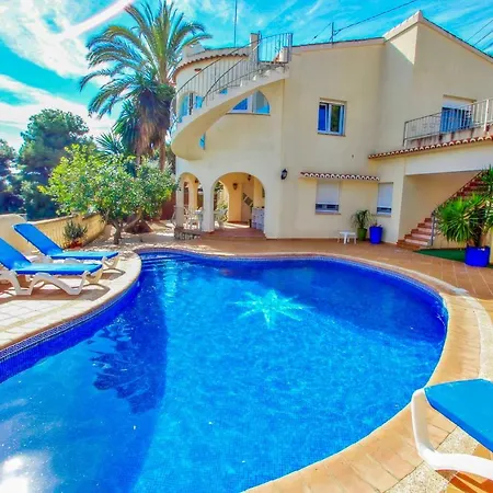 May-10 - Modern, Well-equipped With Private Pool In Villa Benissa